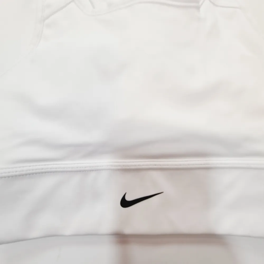 Nike Longline Sports Bra in White - Image 4