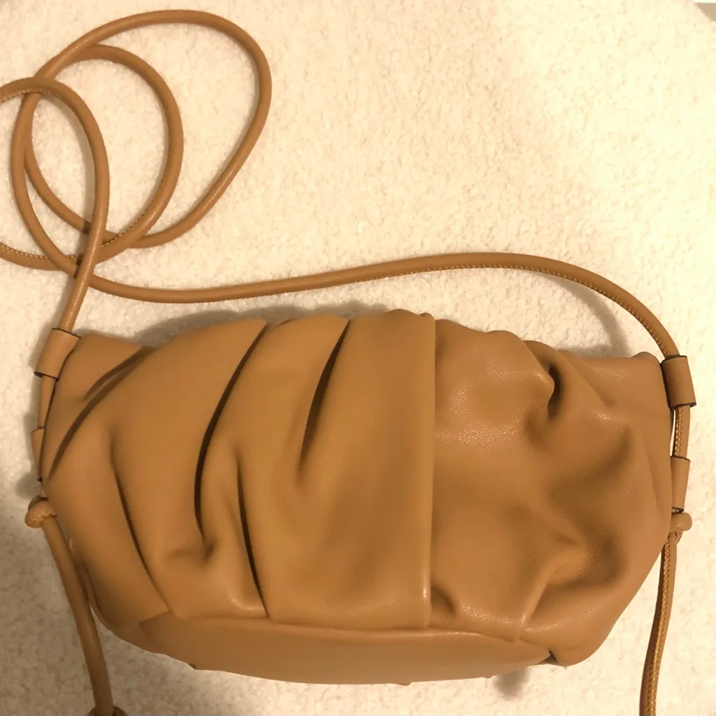 MANGO new soft cloud crossbody bag - Image 7