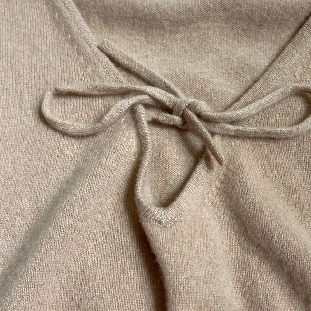 J. Crew Cashmere ribbed crewneck sweater (Sz XL) Muted Pink Bell Sleeve V-Neck - Image 6