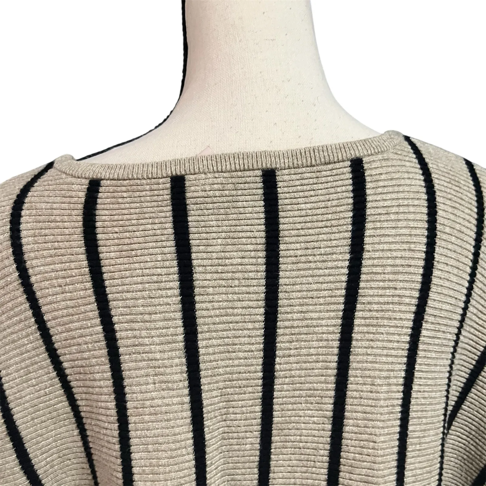 Philosophy Republic Clothing Women's Stripe Bat Wing Sleeve Sweater Sz 3X Soft Black - Image 4