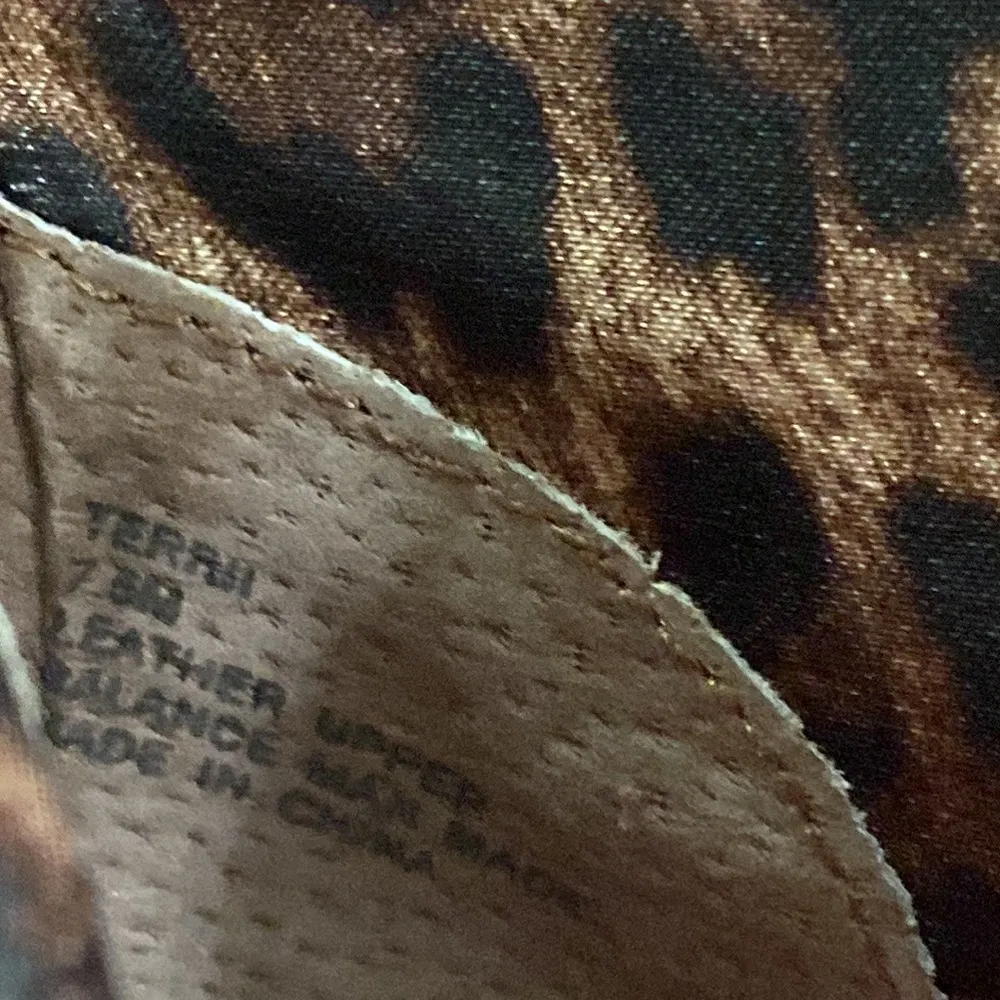 Betsey Johnson Terra suede platform booties with bow and fringe steampunk sz 7.5 - Image 11