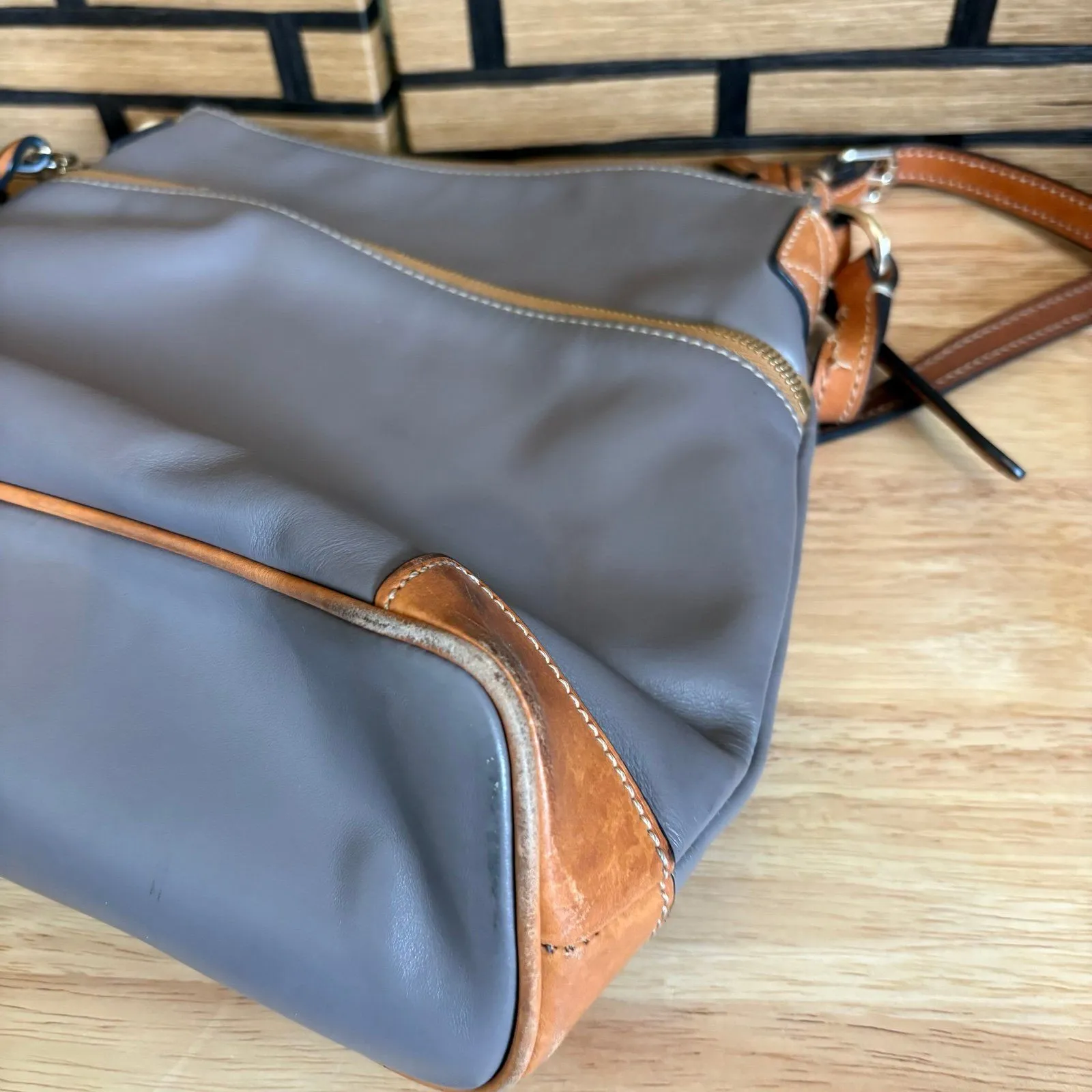 Dooney &‎ Bourke Gray Crossbody Purse - Image 8