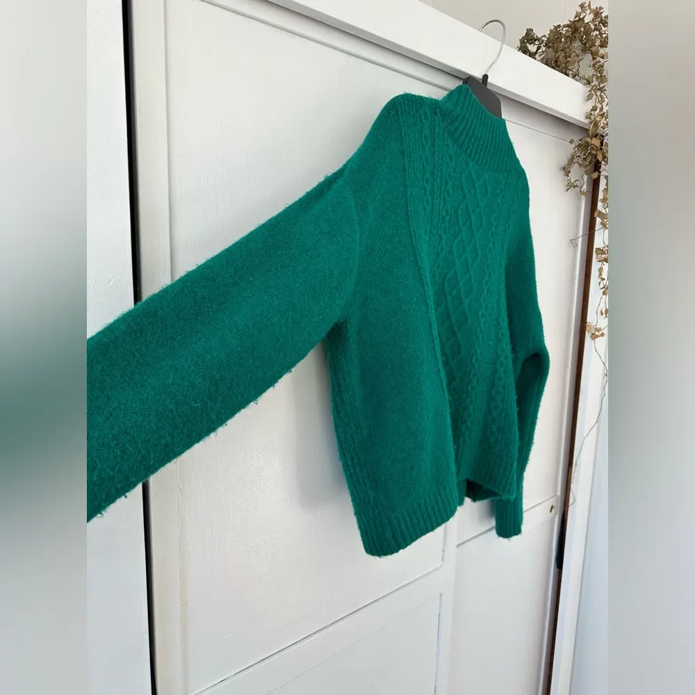 Green Knit Turtleneck Sweater - Image 4