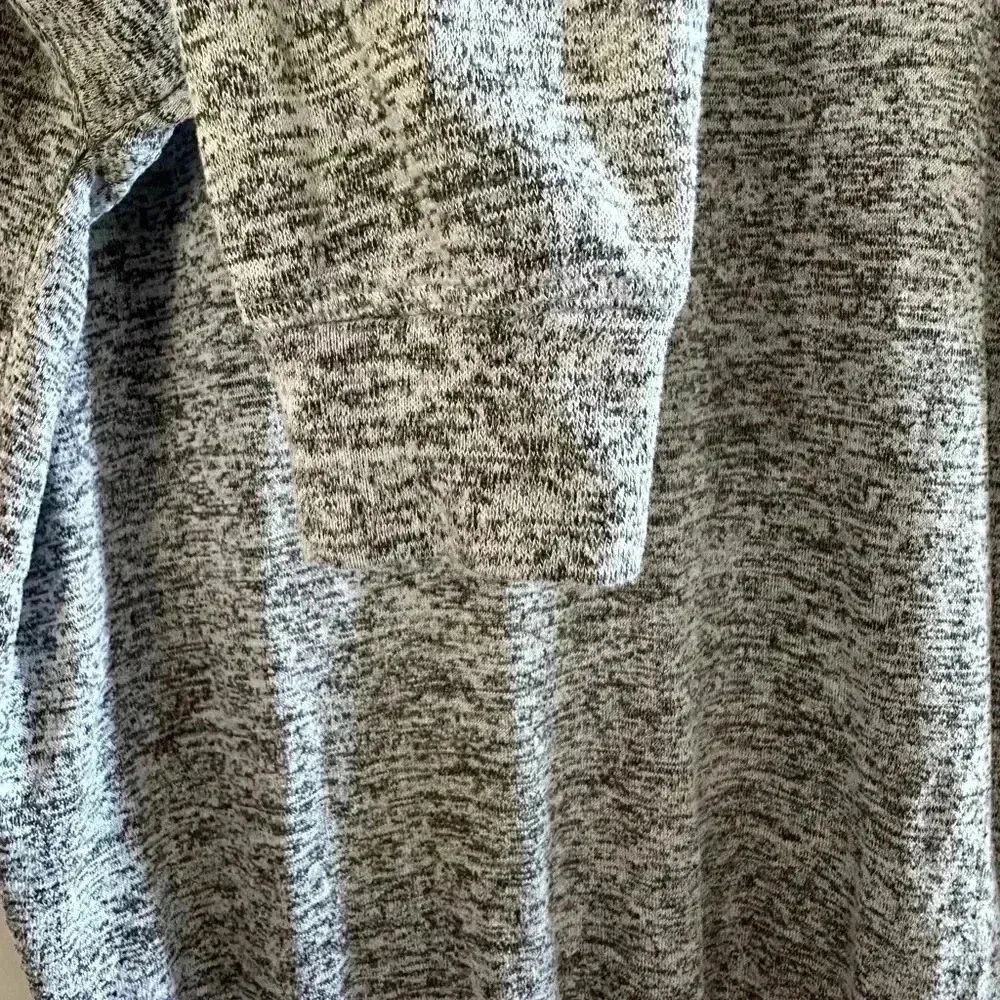 Athleta long sleeve crew neck pull on shirt size M - Image 5