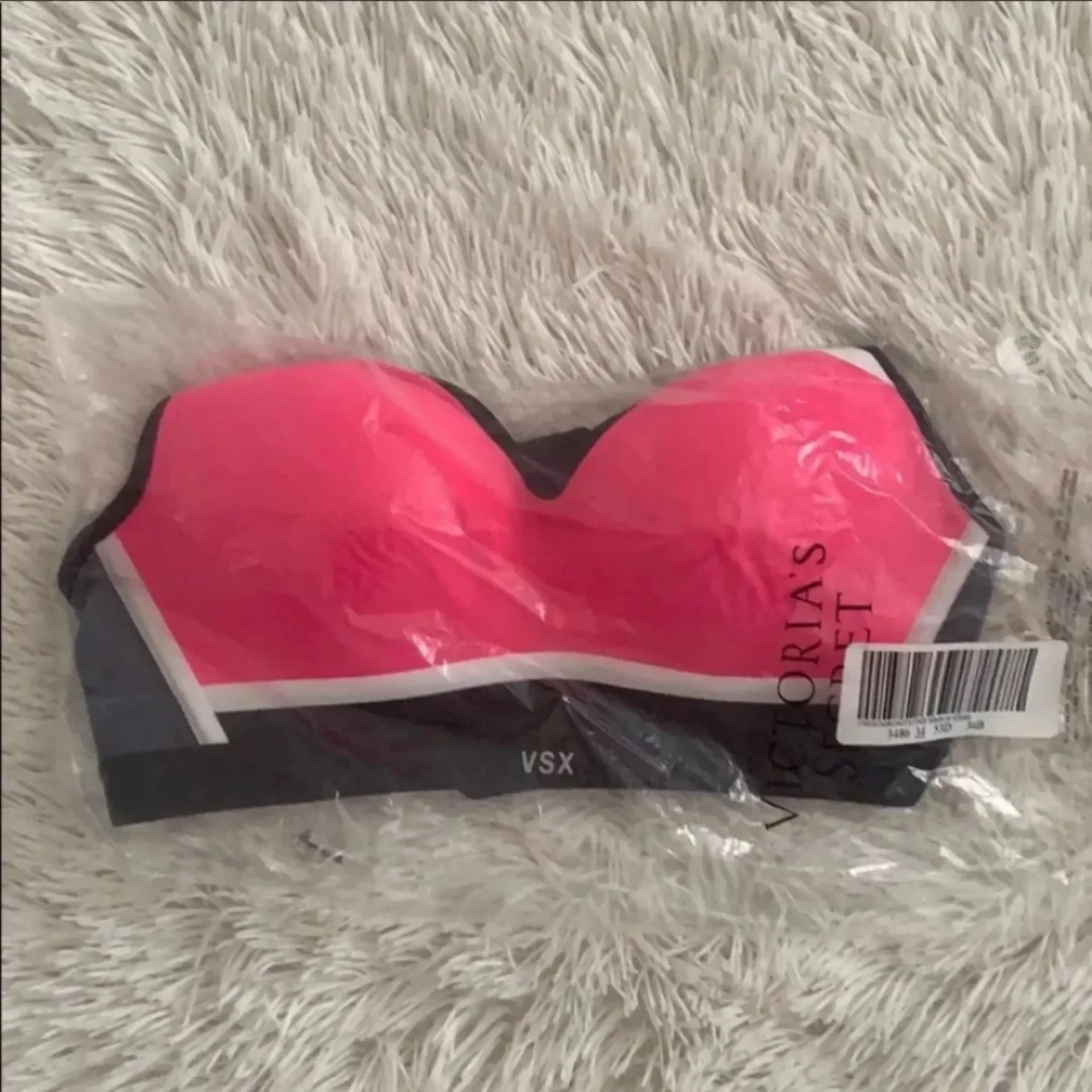 VS ✨34B✨Incredible VSX Maximum Support Sports Bra - Image 6