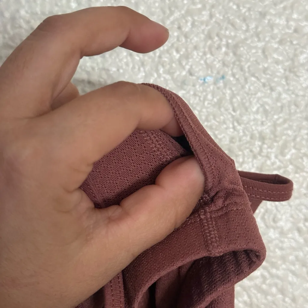 Vuori bayview thermal crop tank top in rosewood color size XS - Image 6