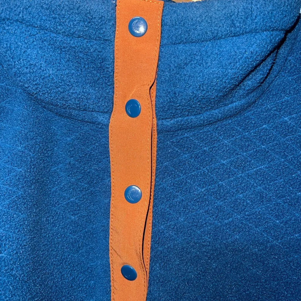 ZYIA Wicked Teal Quilted pocket pullover‎ Size Large - Image 6