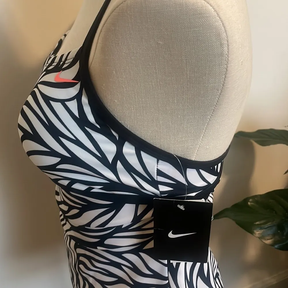 Nike swim tank Black White animal Tankini Top Racer Back Neon Accents Size small - Image 3