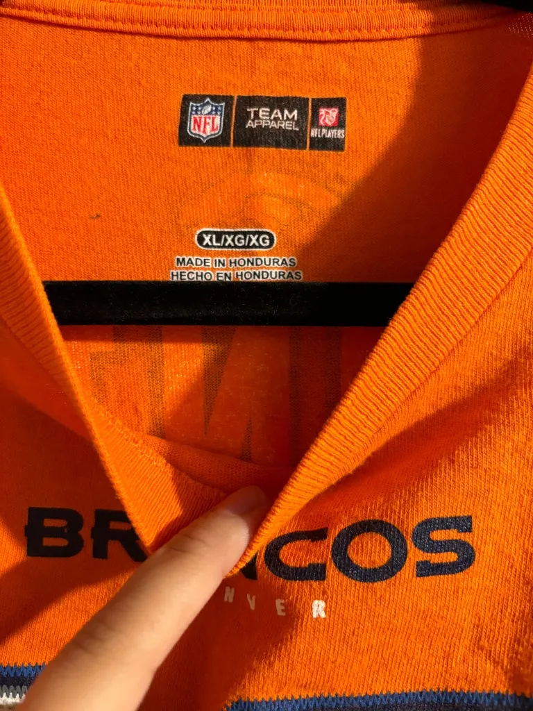 NFL Team Apparel Broncos XL T-Shirt - Image 5