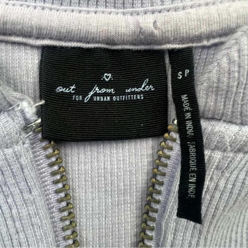 UO Out From Under Ryan Ribbed Half-Zip Cropped Tee in Lavender - Image 9