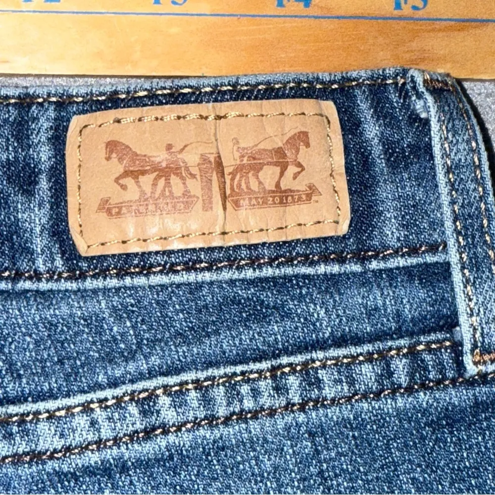 Levi's Women's Blue Jeans Mid Rise Skinny 31W‎ 30L Cotton/1%Elastane - Image 4