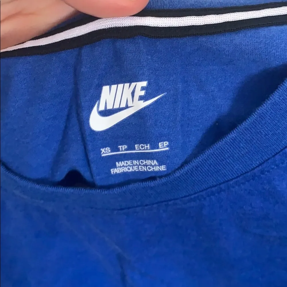 Nike long sleeve - Image 2