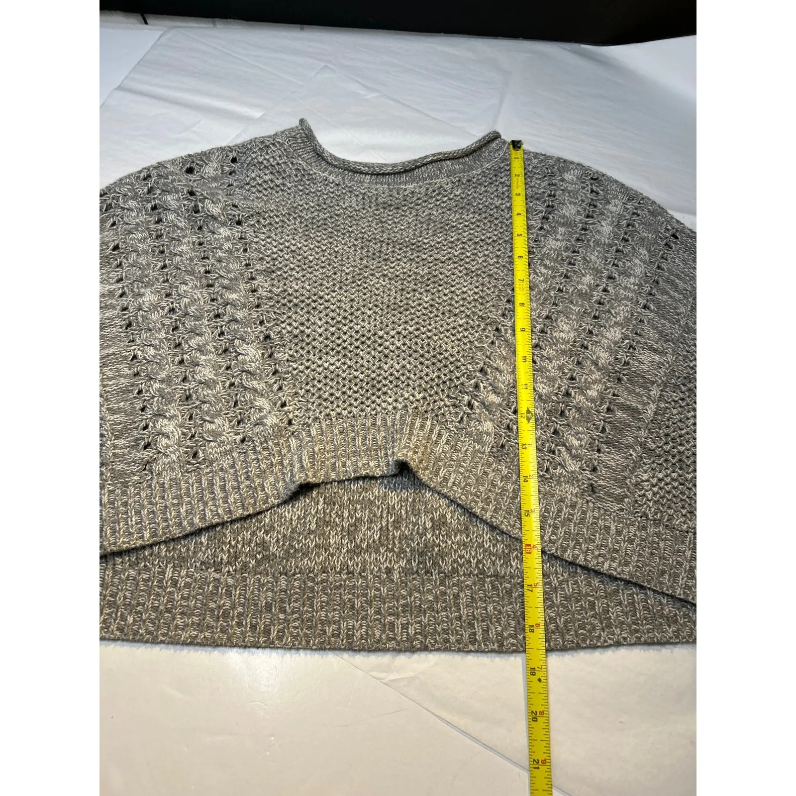 BDG from Urban Outfitters women’s size small cropped sweater in Size S. - Image 6