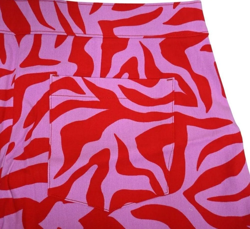 SPANX Womens XL On the Go Print 4-Inch Shorts in True Red Zebra Stripe NEW - Image 5