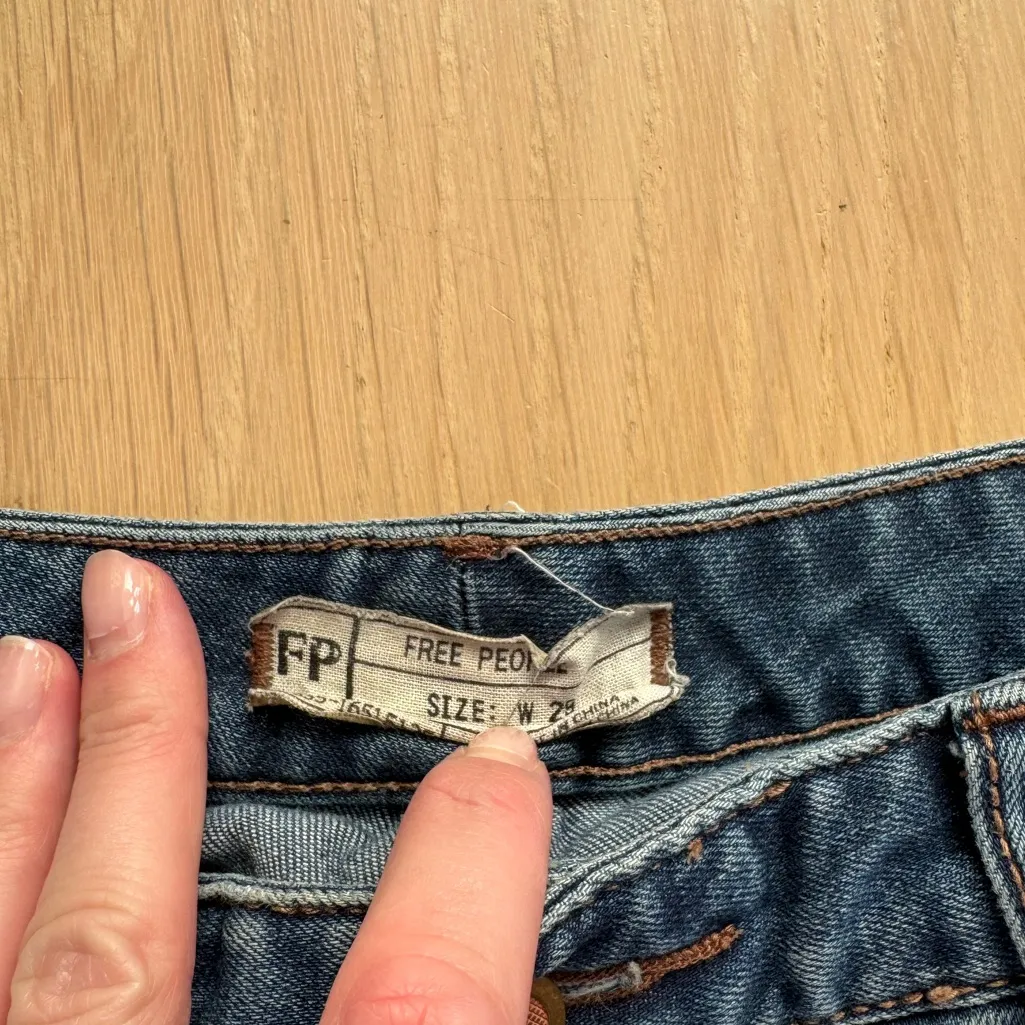 Free People Skylar Y2K Flare And Wide Leg Jeans With Buttons On Sides Size 29 - Image 3