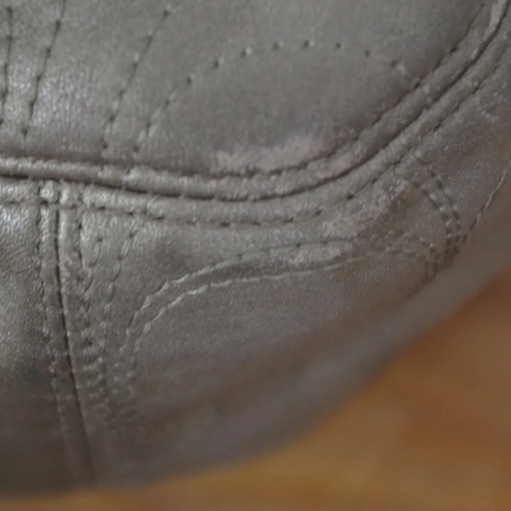 F19415 Metallic Leather Signature Embroidered Shoulder Bag - Image 4