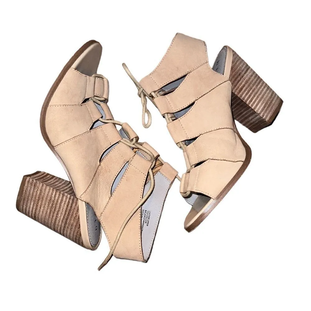 Hinge  Tan Leather Sandals Size 8 M - Image 4