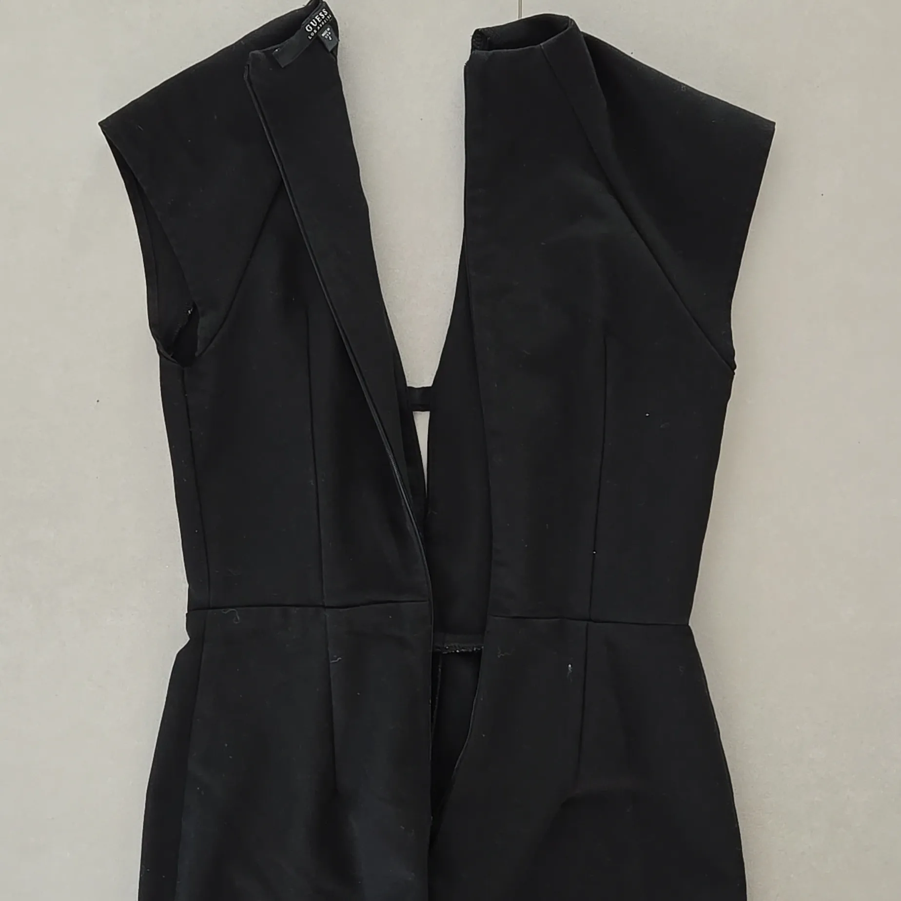 Guess  Black Cap Sleeve Tulip Romper Size 4 - Image 3