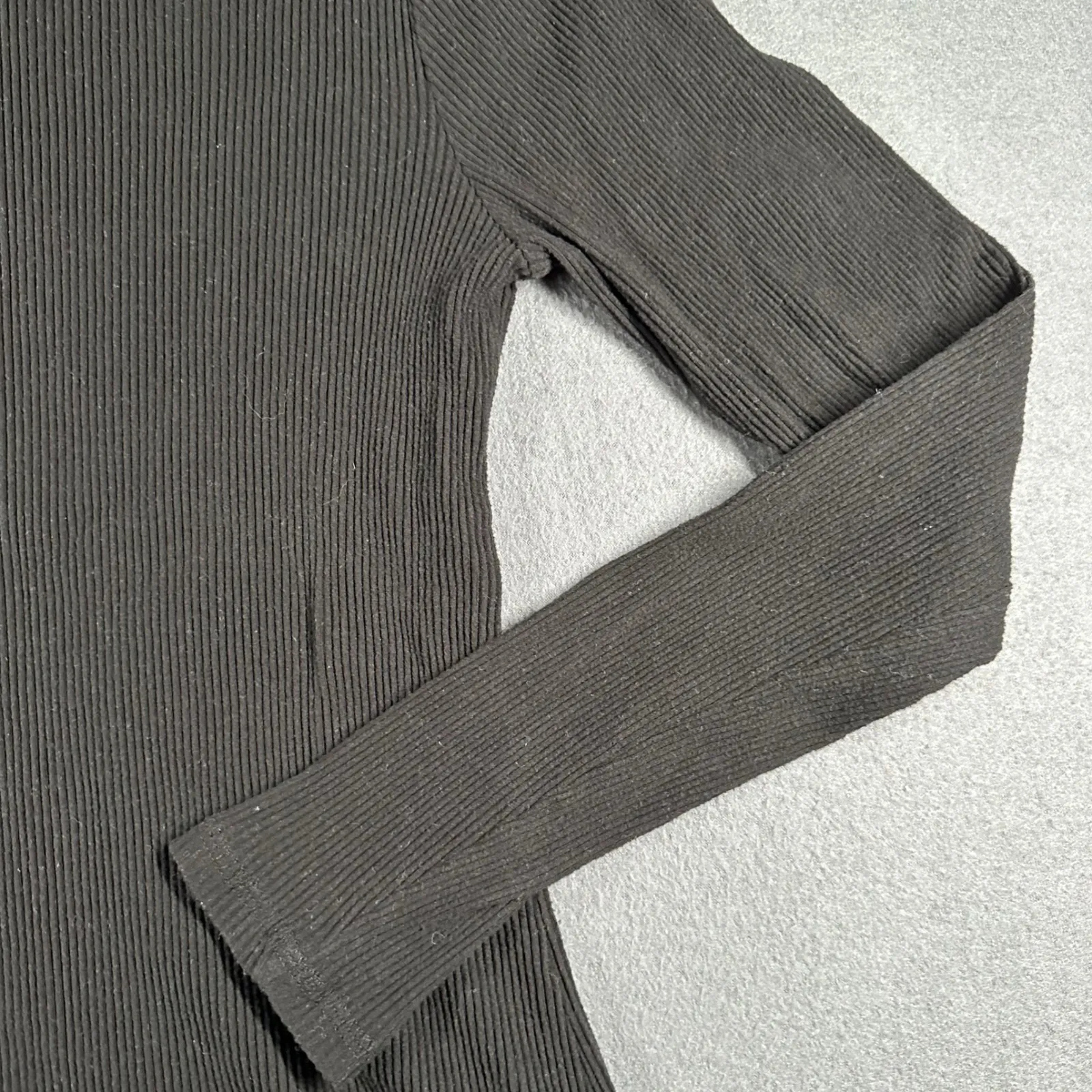 Old Navy Plush Tee Womens Large Long Sleeve Plush Ribbed Tee Black Pullover Y2K - Image 10