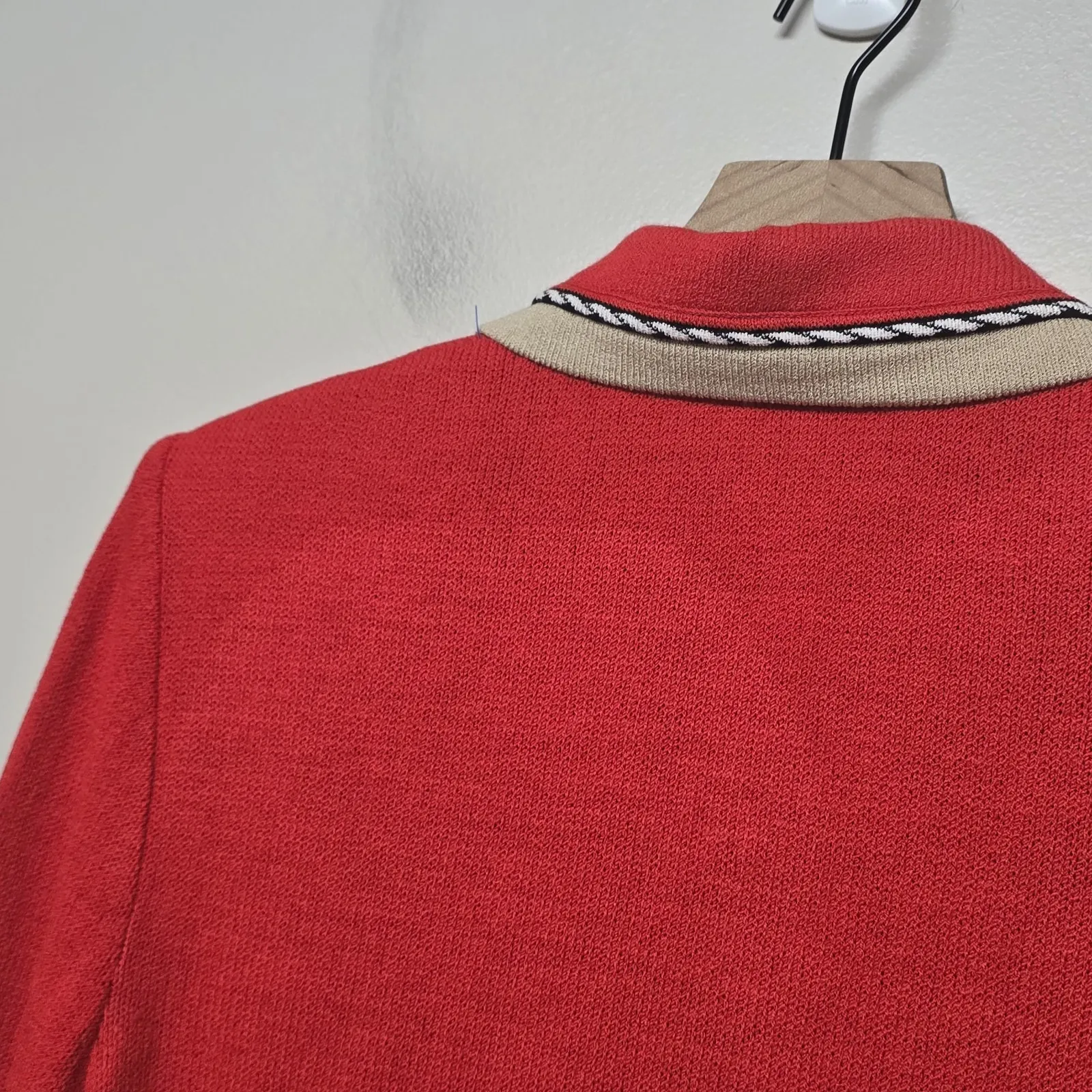 St. John‎ Collection by Marie Gray Red Knit Blazer Jacket Sz 6 Gold Button Flaw - Image 7