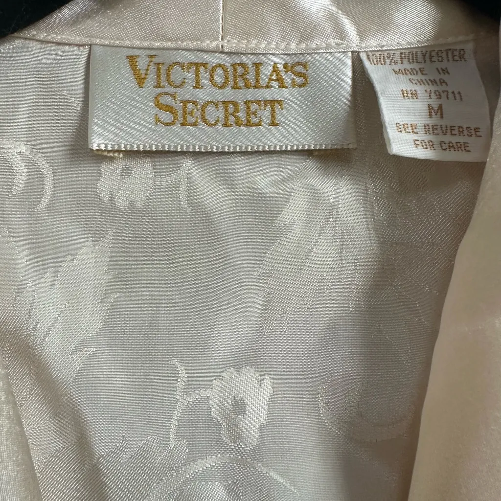 Vintage Victoria Secret Gold Label Ivory Satin Pajamas Set Size Medium - Image 3