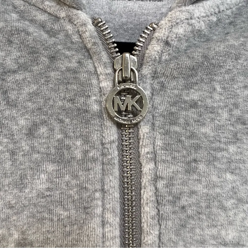 MICHAEL Michael Kors Gray Velour Hooded Sweatshirt Size Medium - Image 5