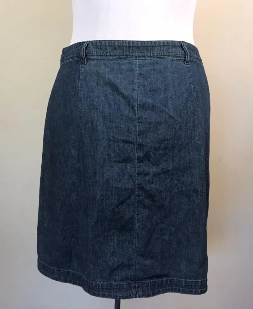 Lands'End Button-down Jean Skirt - Image 5