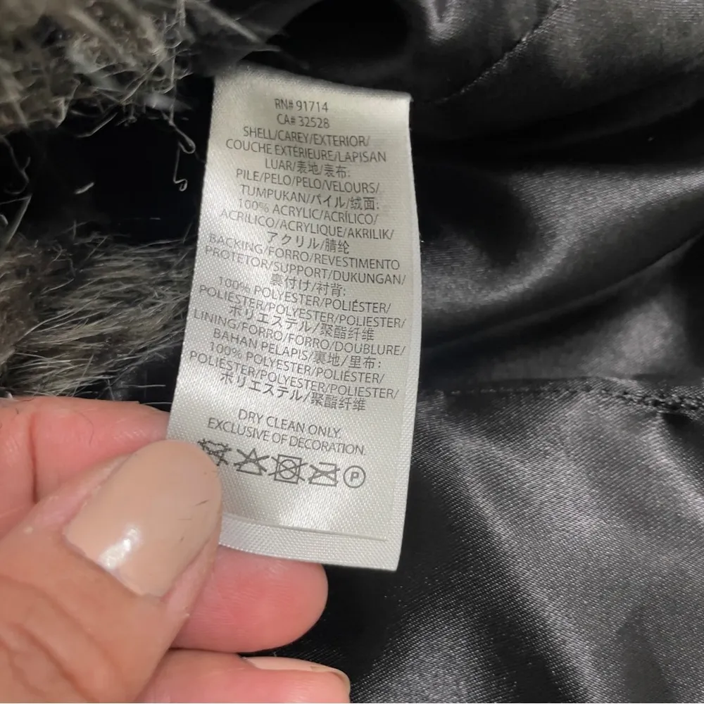 Armani Exchange black/grey faux fur full zip-up vest size SP - Image 8