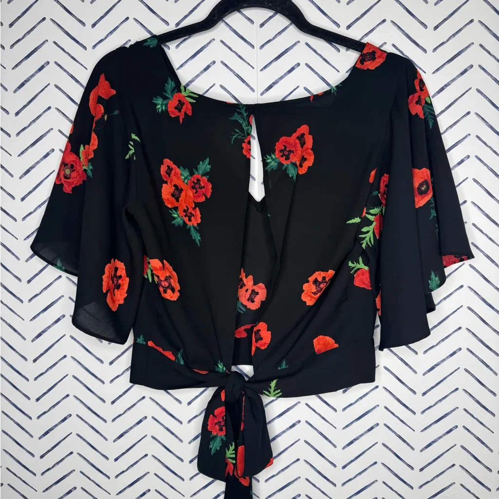 Express Floral Open Back Short Sleeve Tie Waist Blouse Red Black Size Small - Image 4