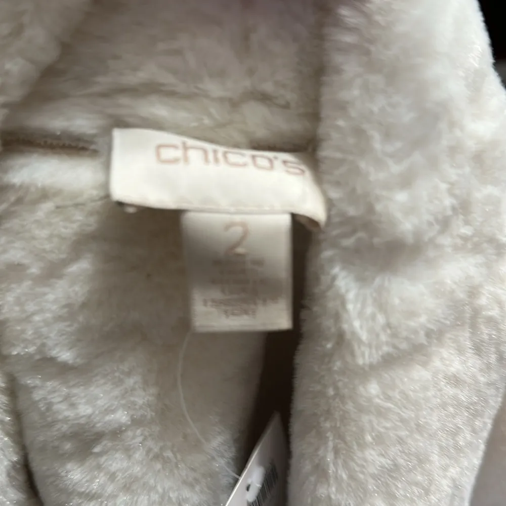 CHICOS Women's Cream and Tan Faux Suede Shearling Vest - Image 4