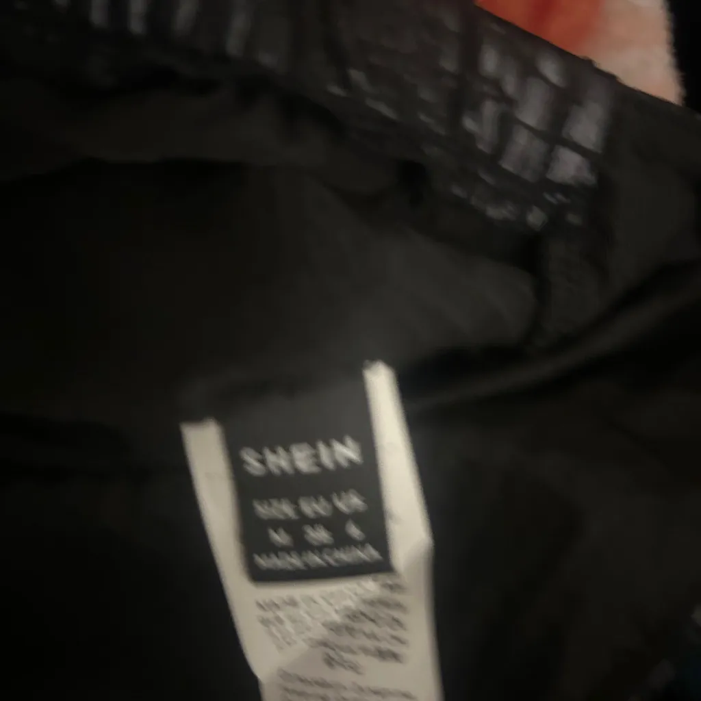 SHEIN Black Textured Skirt - Image 2