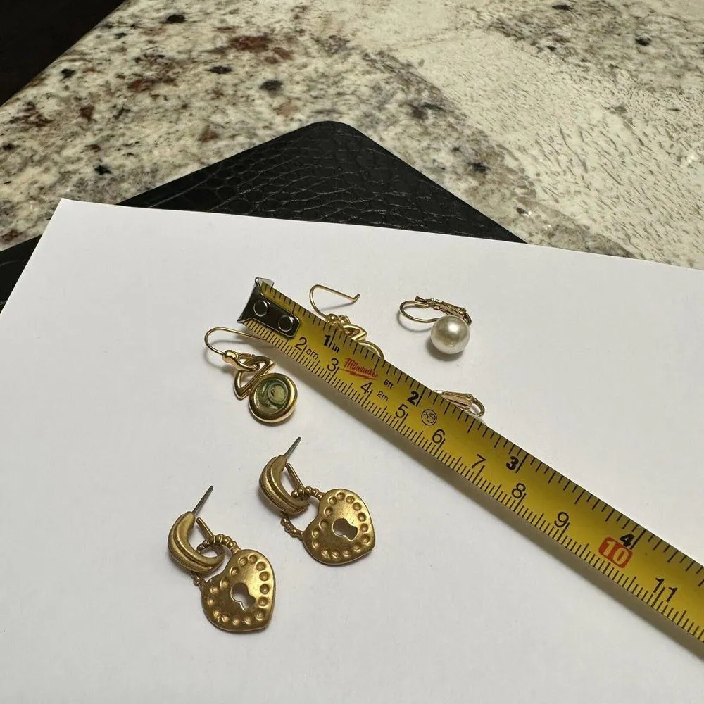 Lot Of 3 Gold Tone Pierced Earrings 2 Are Dangle Style - Image 6