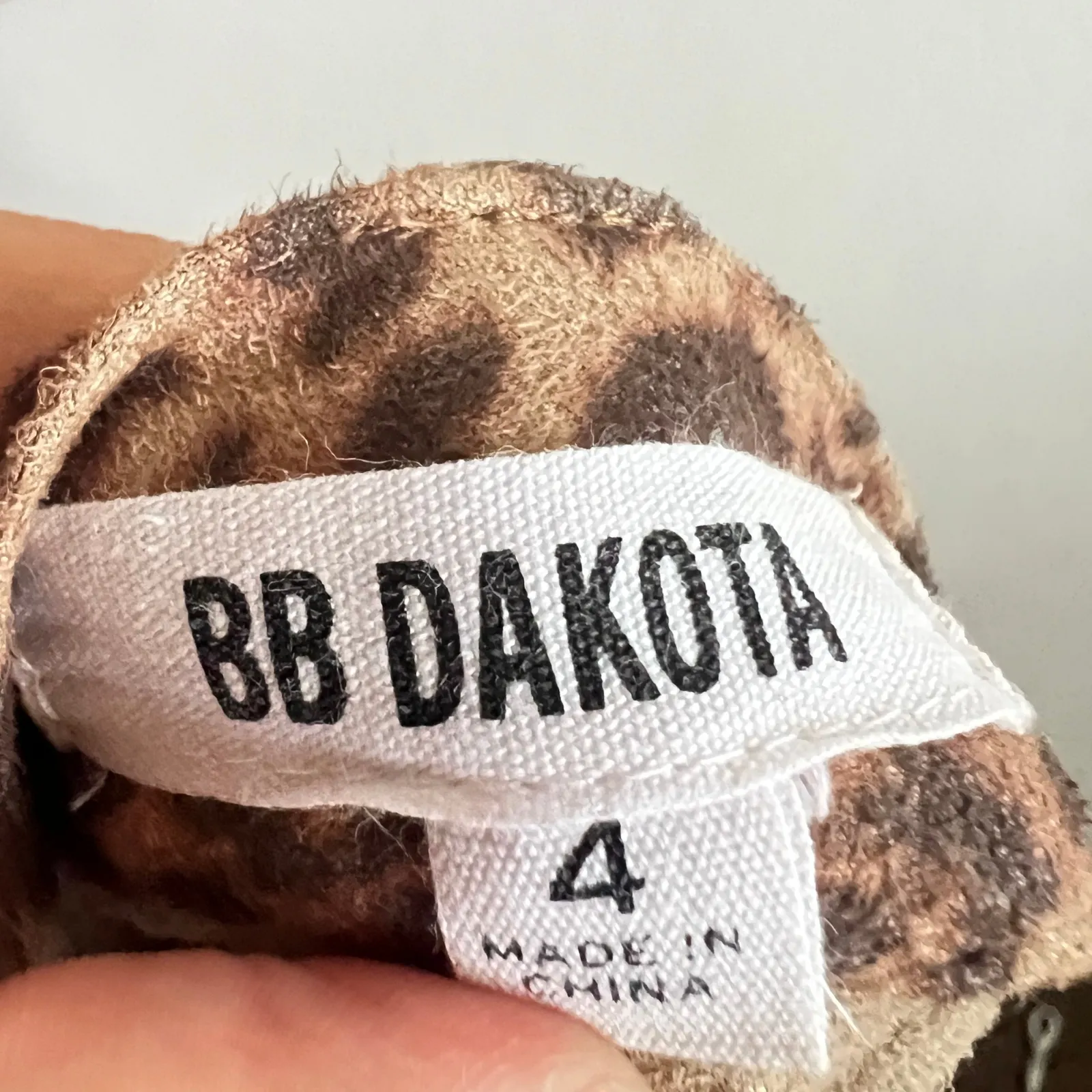 BB Dakota Leopard Suede Mini Skirt Indie Sleaze Grunge Punk Edgy Sz 4 - Image 3