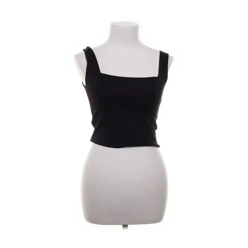 Amisu  Black Crop Top - Image 5