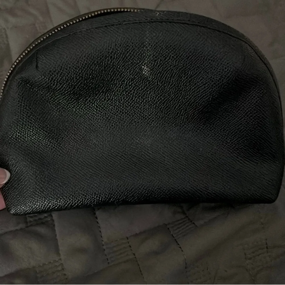 Coach Cosmetic Case Black Canvas With Gold C Logo - Image 5