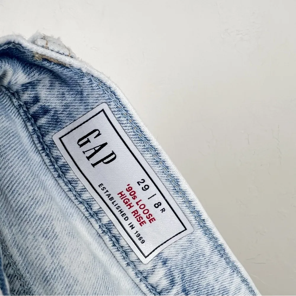 GAP High Rise ‘90s Loose Straight Jeans Light Indigo Destroy Wash - Image 11