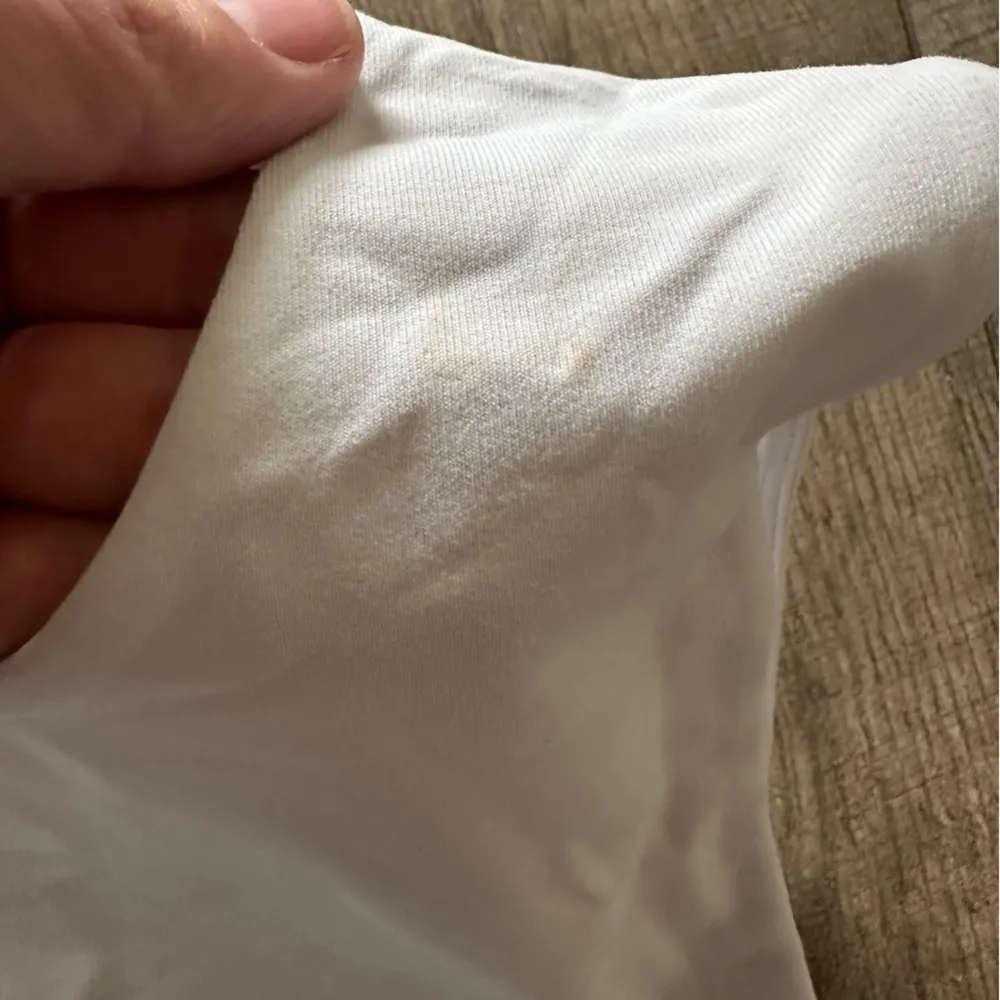 Babaton Contour Muscle Tank in White Crewneck Cropped Tank - Image 8