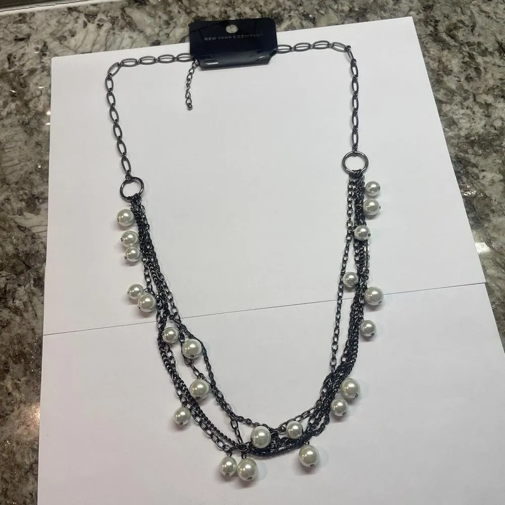 NWT Statement Costume Beaded Necklace Black / White Bead New York & Company - Image 2