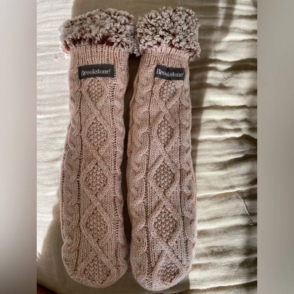 Brookstone Cable Knit Cozy Slipper Socks with Grippers Pink - Image 2