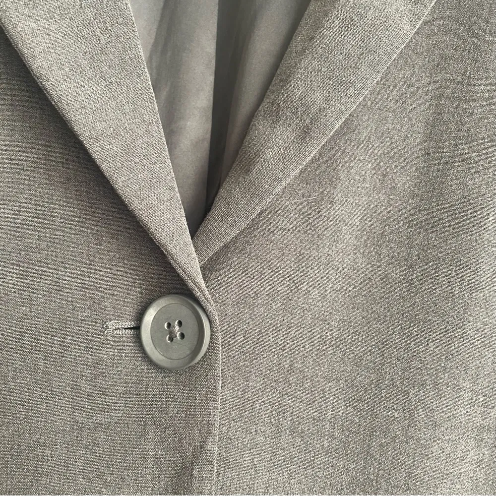 Torrid Blazer Women’s 5X Grey Gabardine Tie-Cuff - Image 7