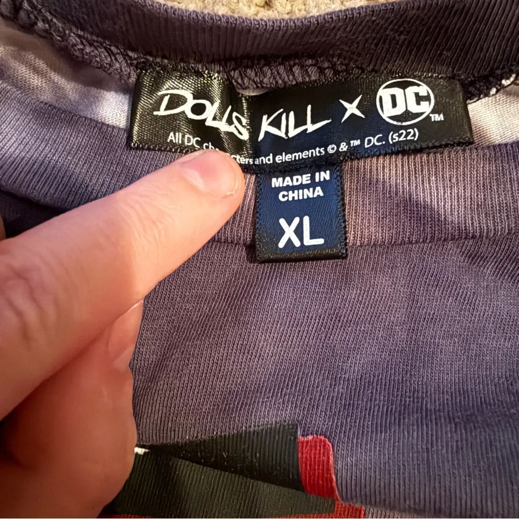 Dolls Kill NWT DC Harley Quinn Long Sleeve Top Women’s Size XL Tie Dye Graphic - Image 4