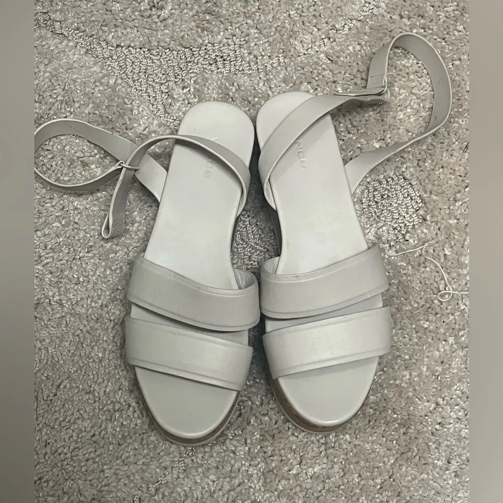 Vince Leather Jet White Platform Sandal Size 9.5 - Image 2