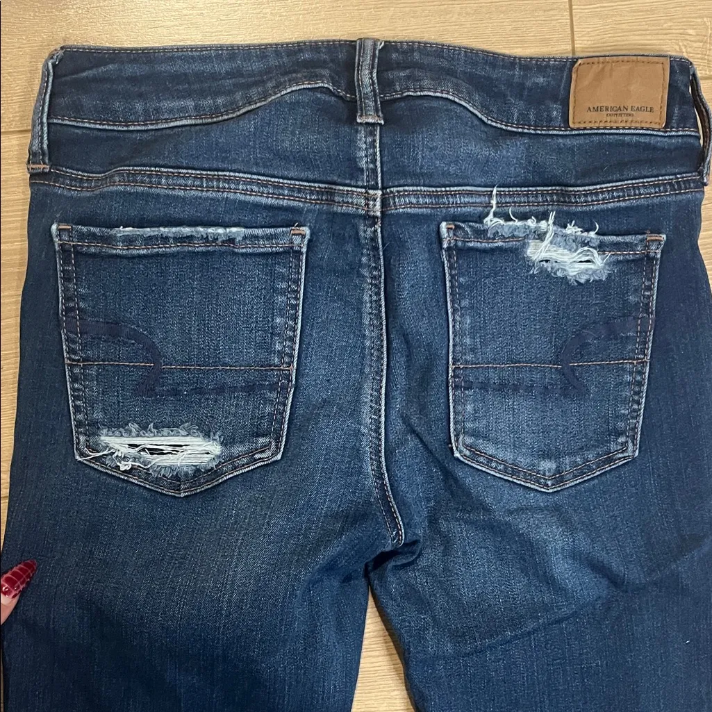 American Eagle Outfitters Women's Ripped Dark Blue Skinny Jeans - Image 3