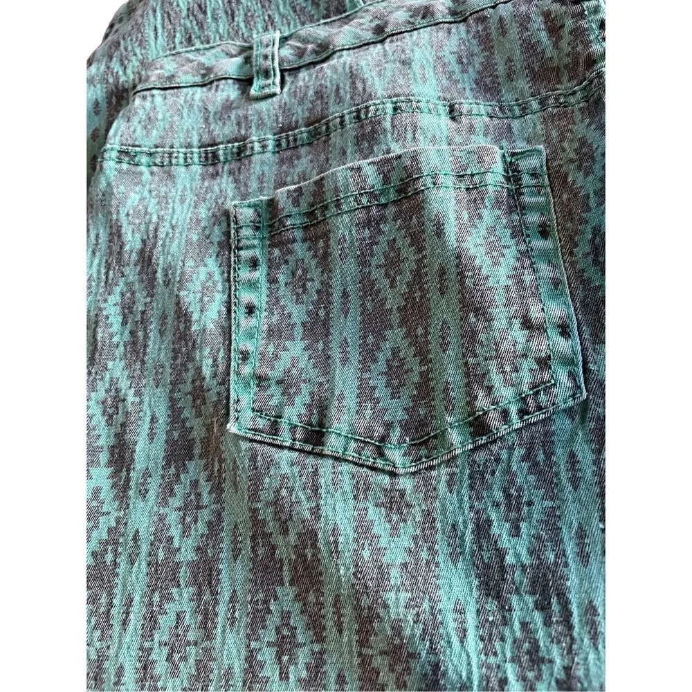 DG2
Diane Gilman Women Denim Pants Stretch Aztec Cutout Green Size 12 Blue - Image 8