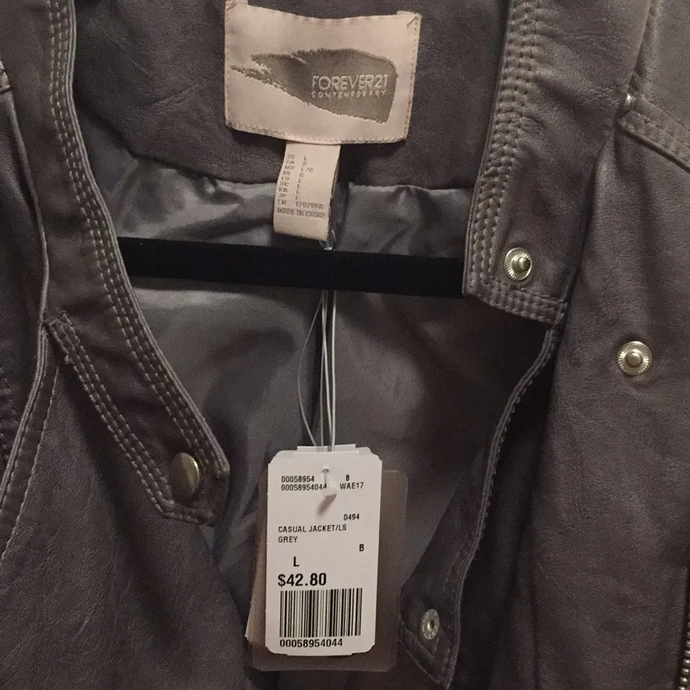 NWT Forever 21 faux leather jacket. - Image 2