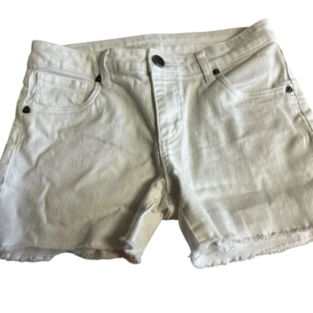 Kut‎ Women's White Denim Cut-Off Shorts Frayed Hem Size 2 Casual - Image 2