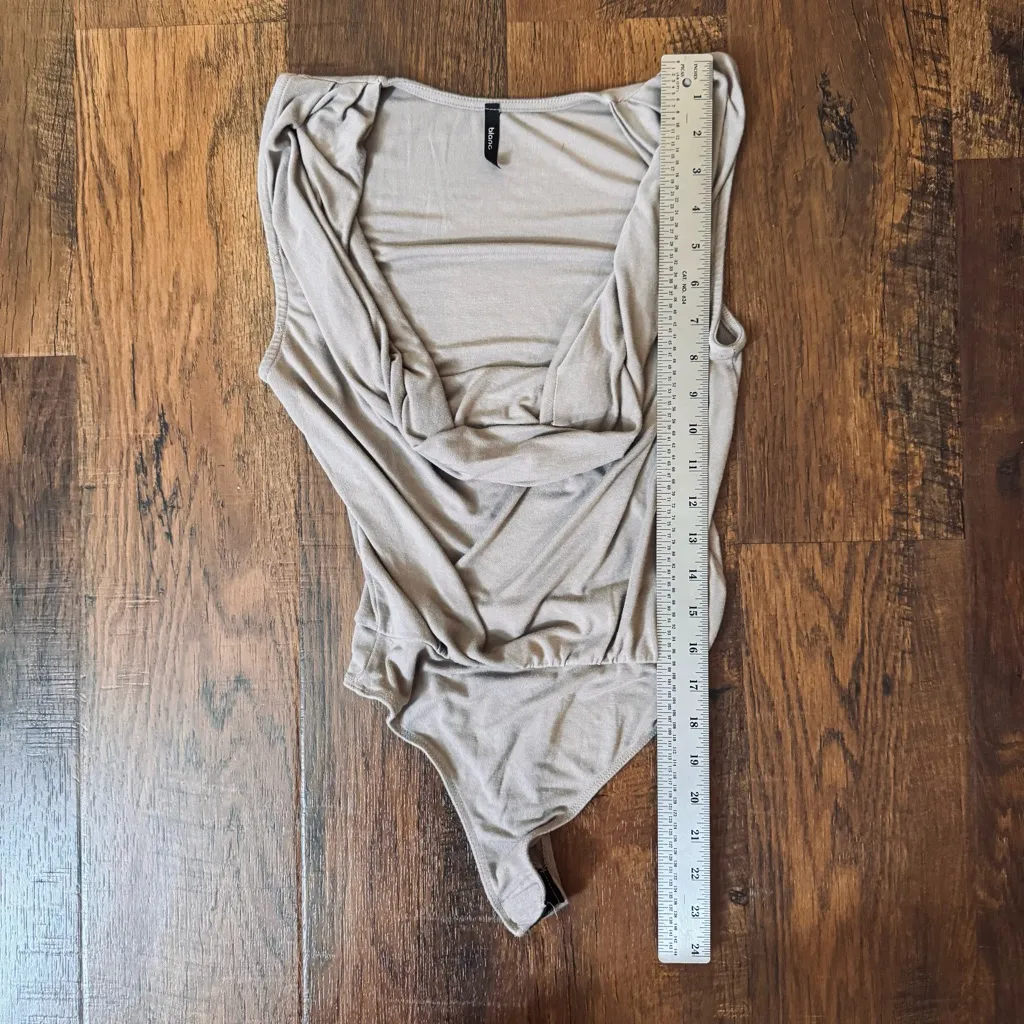 BLANC nude colored bodysuit, size small - Image 5