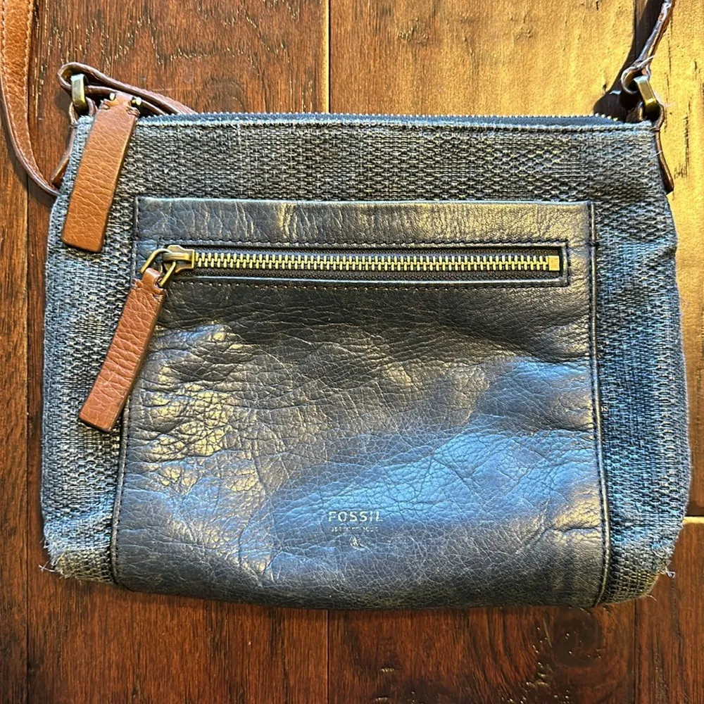 Fossil  Straw Crossbody Purse Bag Blue - Image 2