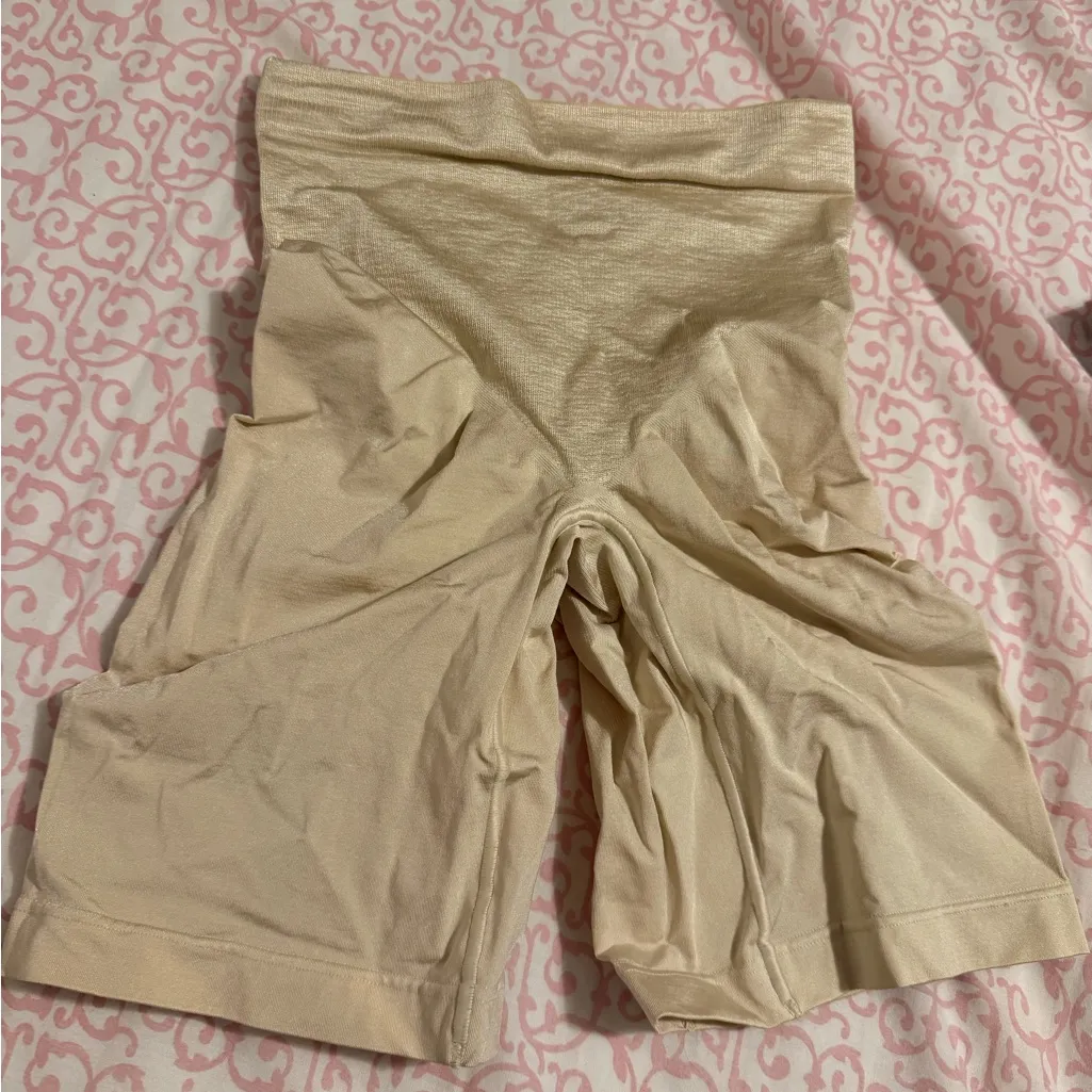 Maidenform Cream High-Waisted Garment - Image 2