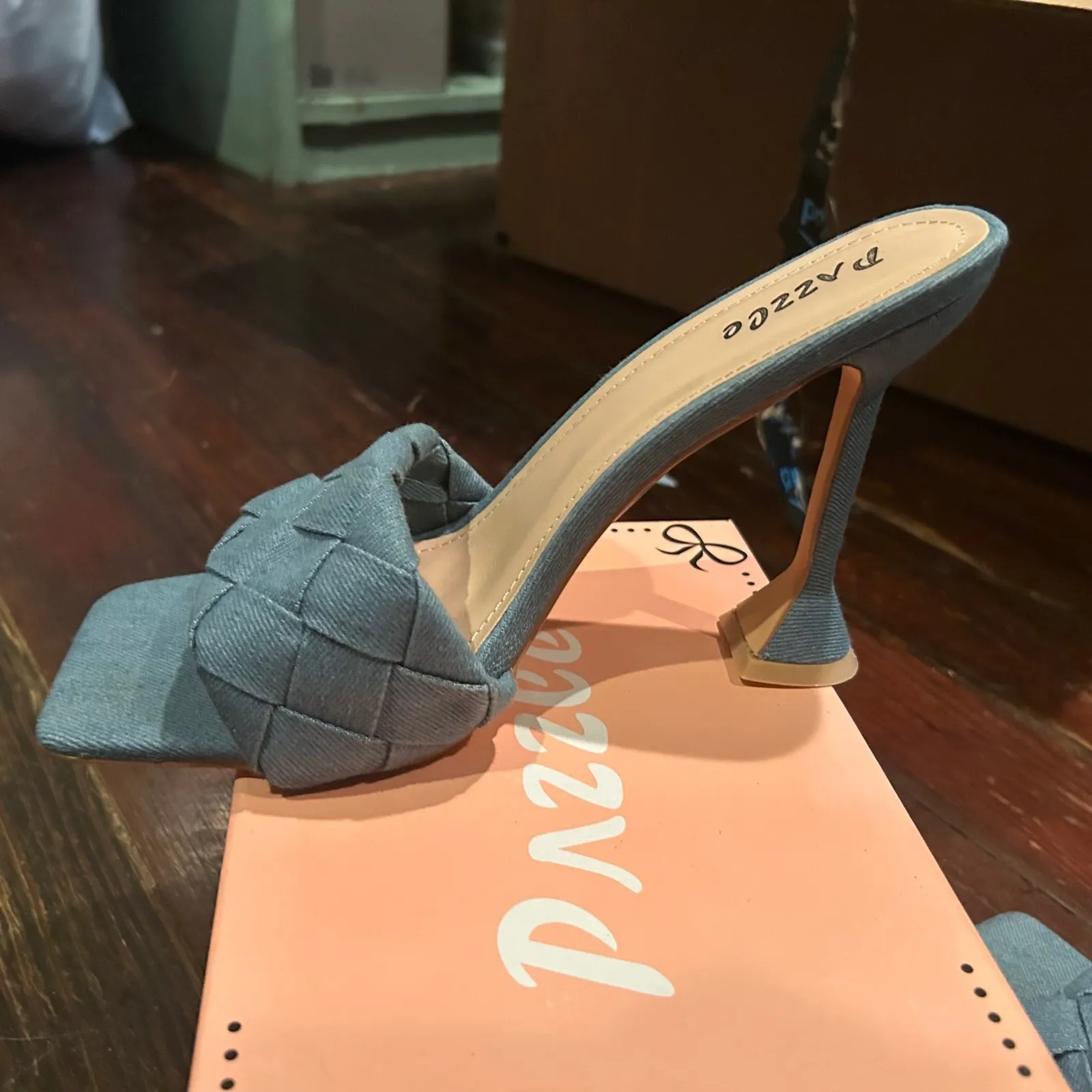 Razzle Woven Denim Mules Block Heel Slip‎ On Sandals Blue Heels Size 10 - Image 6